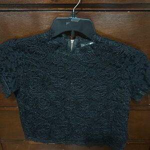 Crop black lace shirt